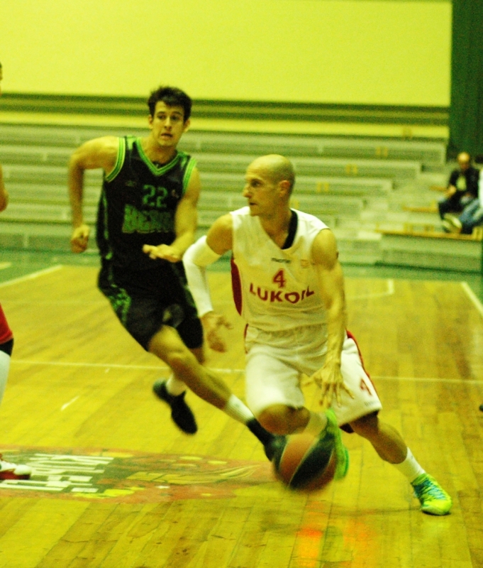 Сашо Груев започва със Спартак Плевен